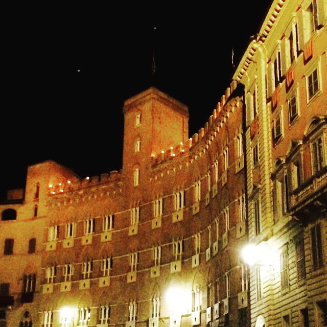 Scoperte notturne a Siena, arte in notturna